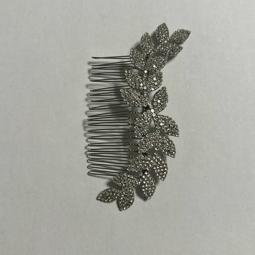 Silver hair piece